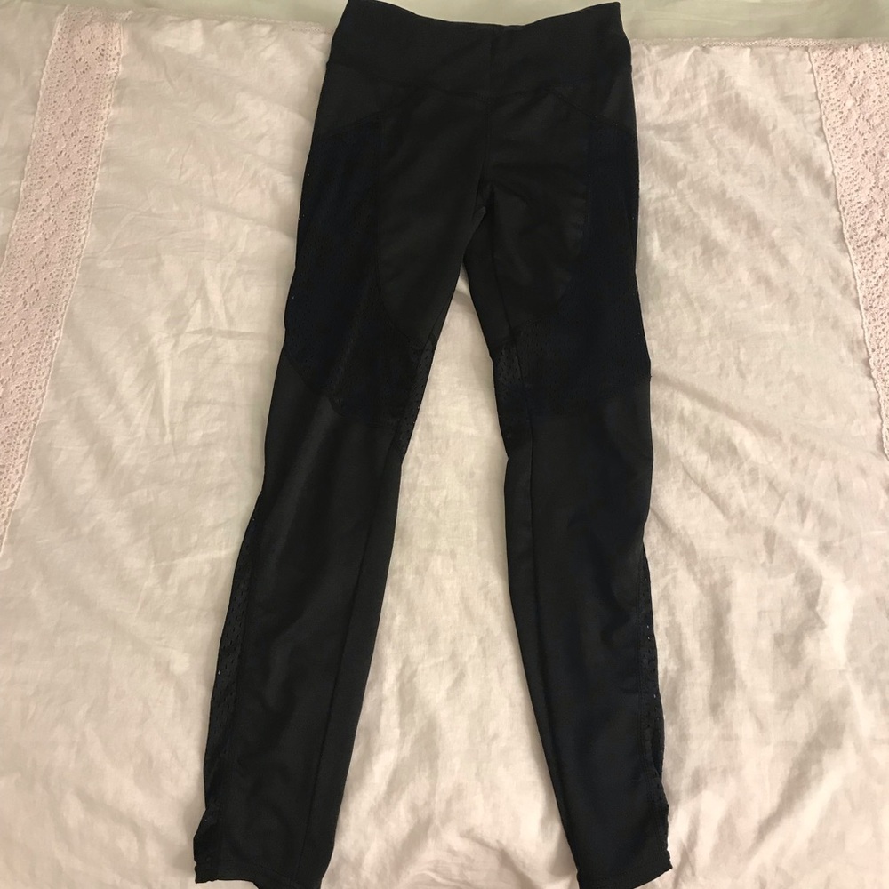 Black mesh workout leggings